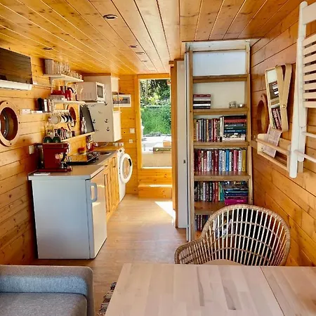 Houseboat Ginger Båthotell Prag